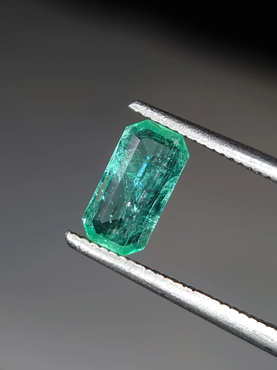 0.6ct Natural Emerald Faceted Panjshir Emerald from Afghanistan — view 4